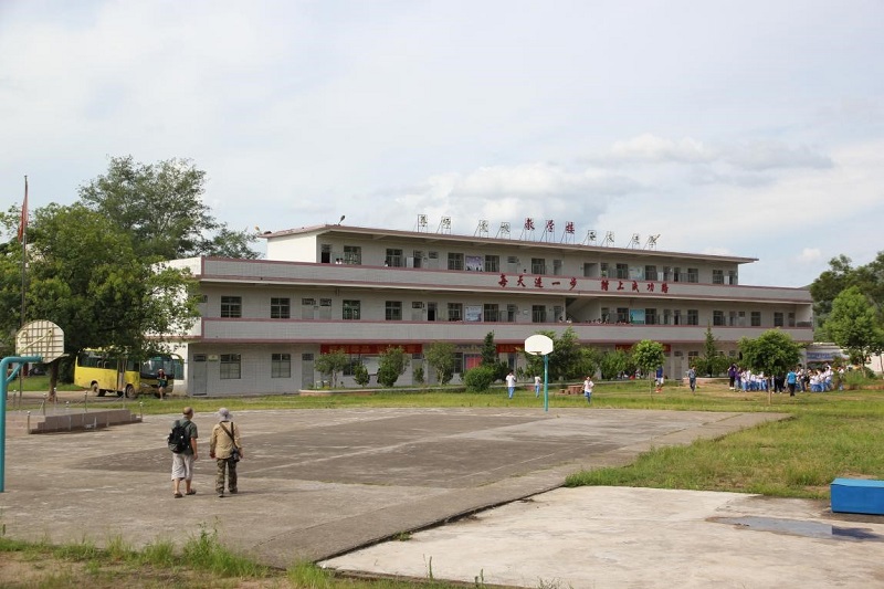 图4(学校环境图片).jpg